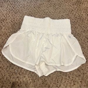 FREE PEOPLE MOVEMENT SHORTS SIZE M